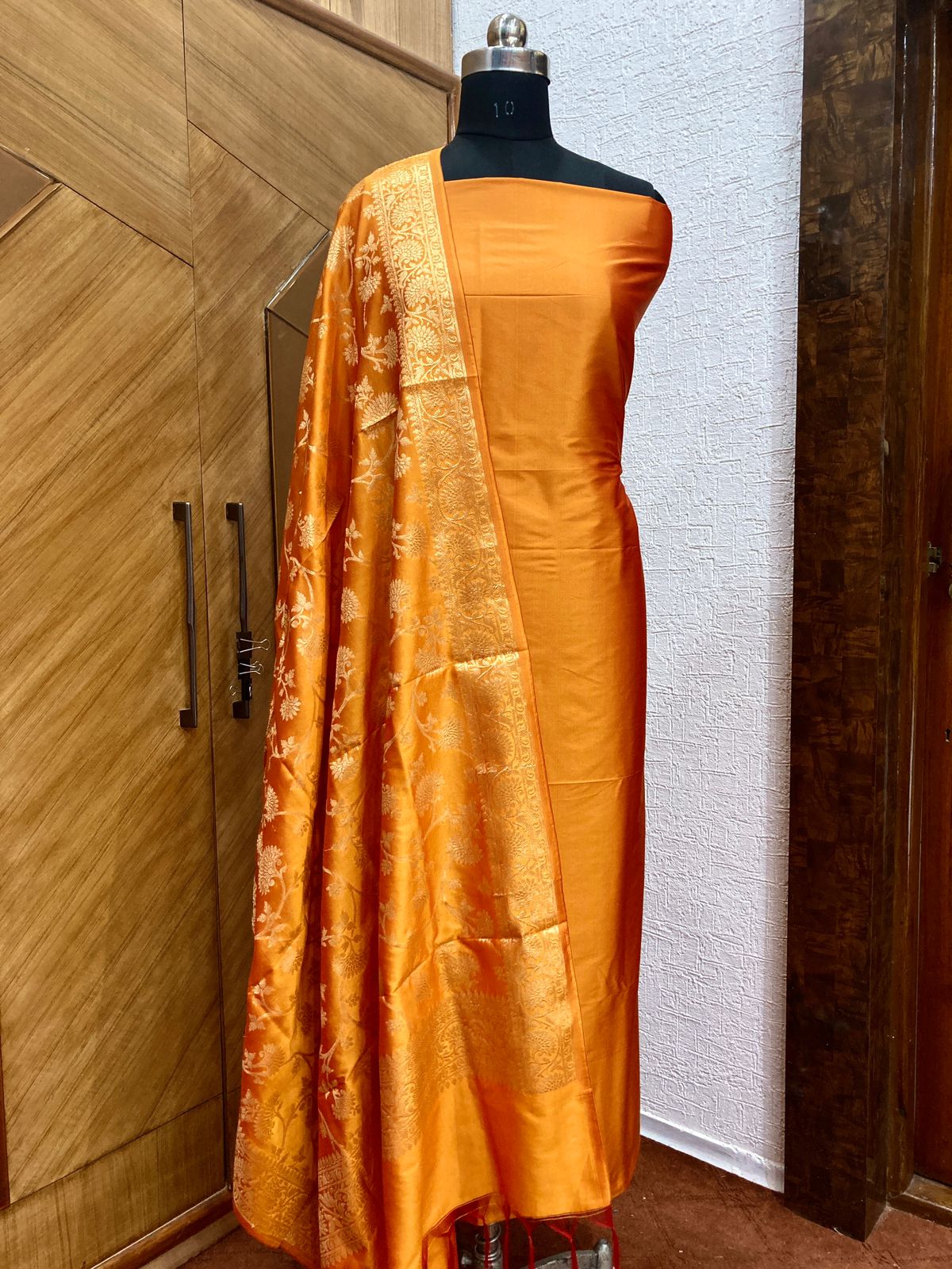 Banarasi Handloom Semi Silk Salwar Material.