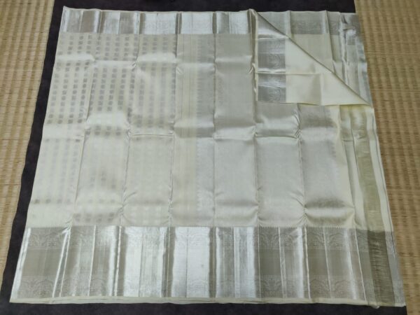 Bridal Kanchipuram silk saree with silver Zari